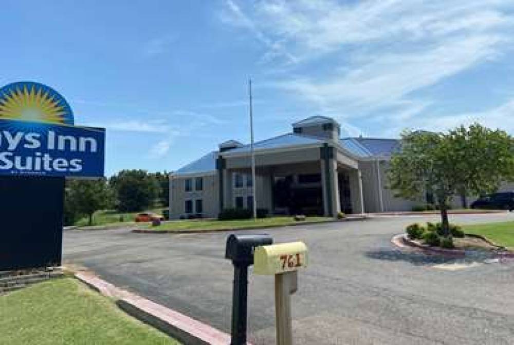 Days Inn & Suites Tahlequah