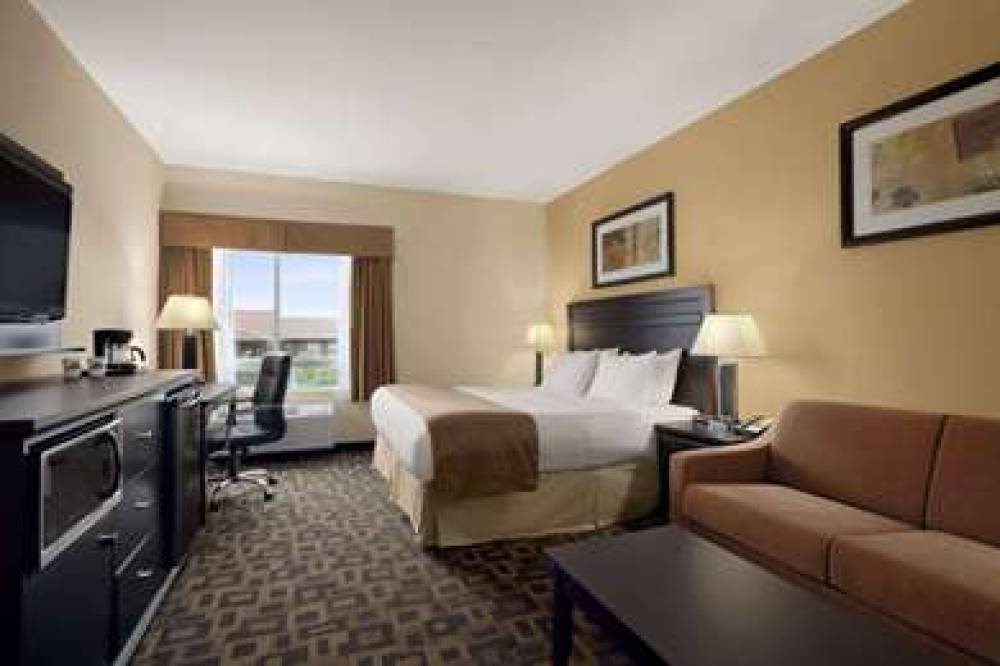 Days Inn & Suites Winnipeg Airport, Manitoba 8