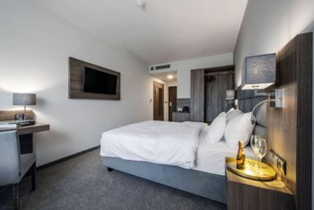 DB HOTEL WROCLAW 10