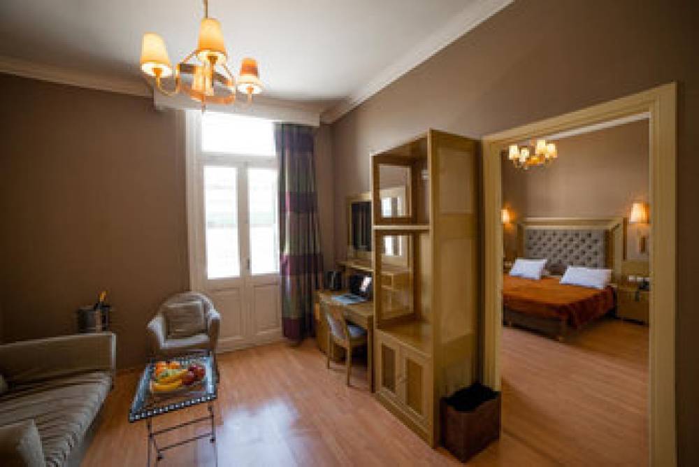 DELPHI ART HOTEL 9