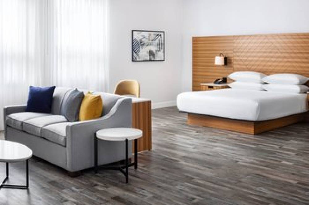 Delta Hotels By Marriott Grande Prairie Airport 10