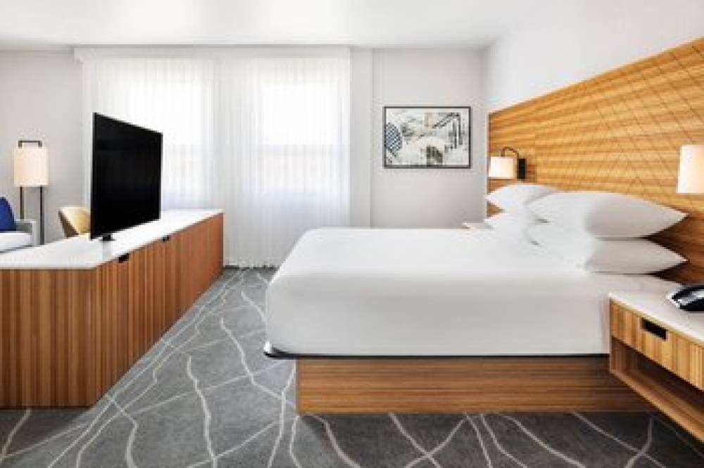 Delta Hotels By Marriott Grande Prairie Airport 7