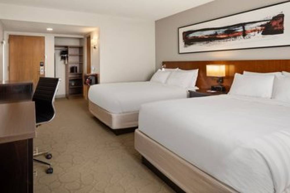 Delta Hotels By Marriott Minneapolis Northeast 10