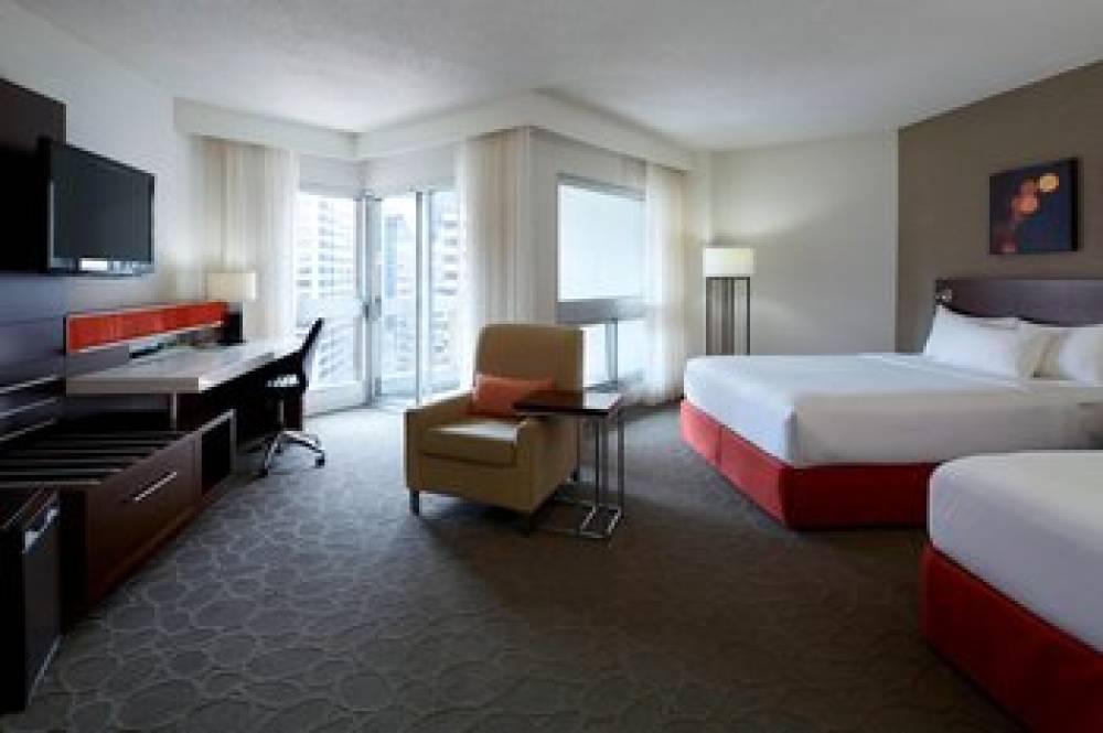 Delta Hotels By Marriott Montreal 8