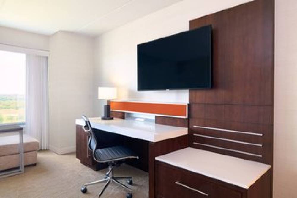 Delta Hotels By Marriott Philadelphia Airport 7