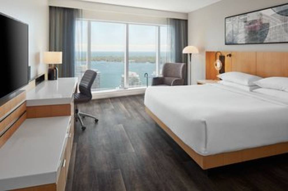 Delta Hotels By Marriott Toronto 3