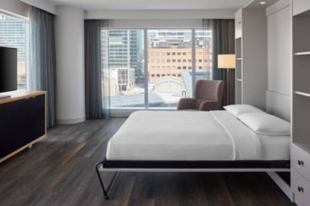 Delta Hotels By Marriott Toronto 10