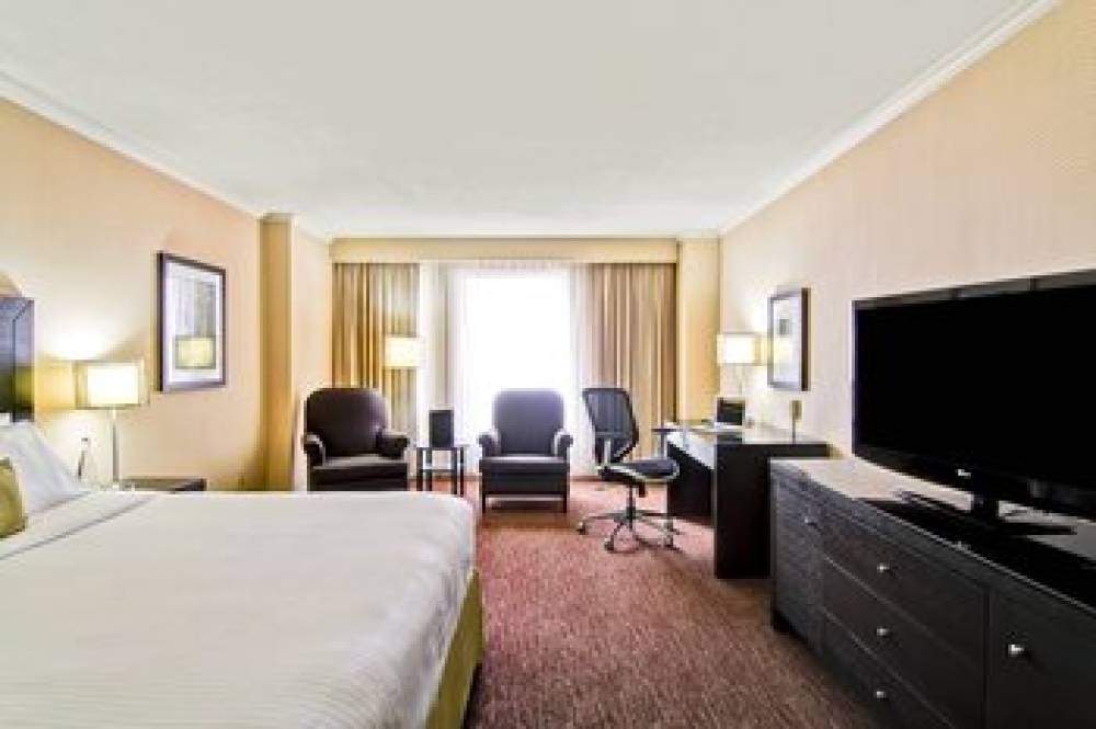 Delta Hotels By Marriott Toronto East 8