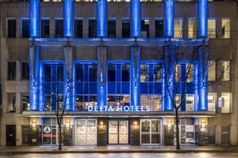 Delta Hotels By Marriott Vancouver Downtown Suites 2