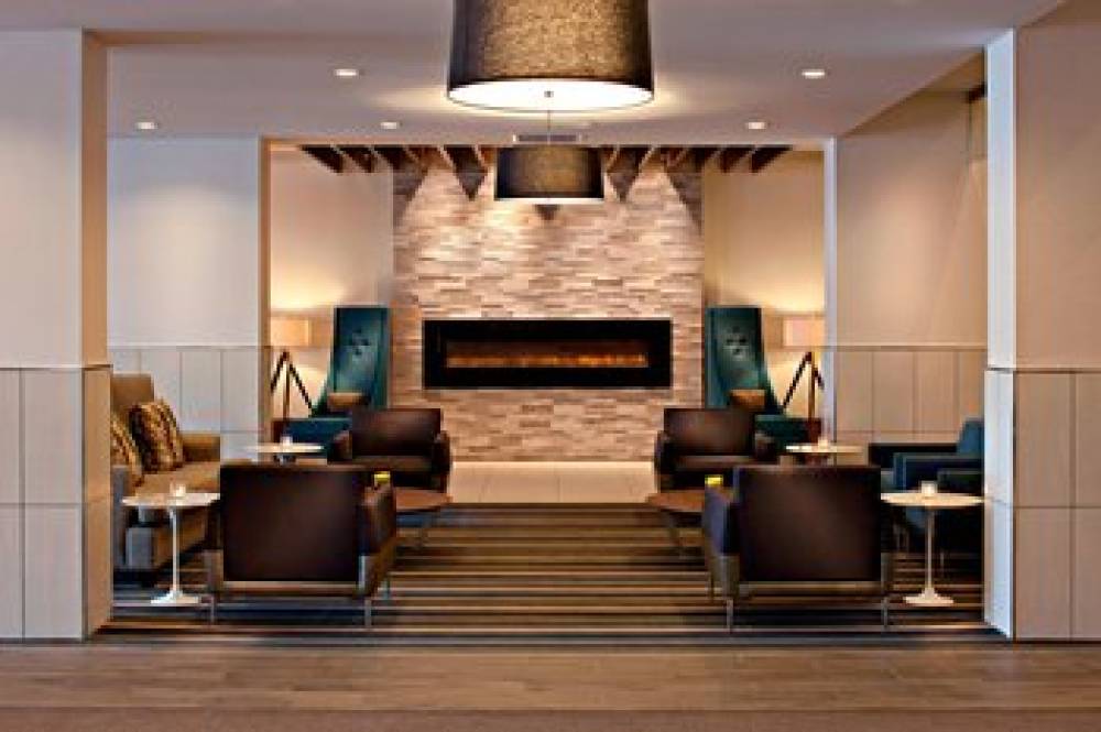 Delta Hotels By Marriott Winnipeg 3