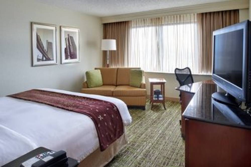 Detroit Marriott Livonia 8