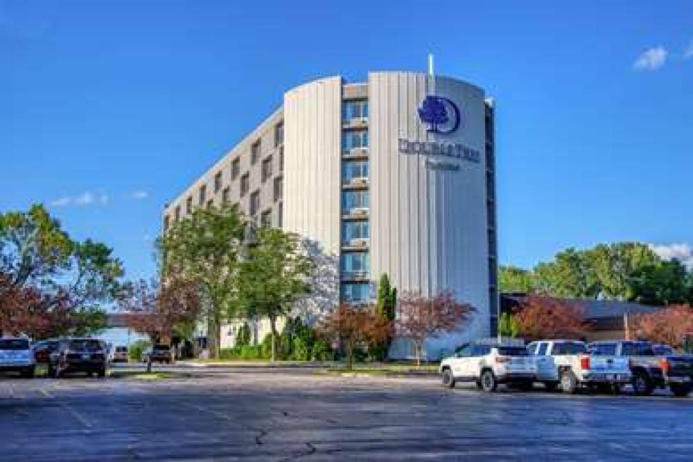 DOUBLETREE BY HILTON APPLETON 1