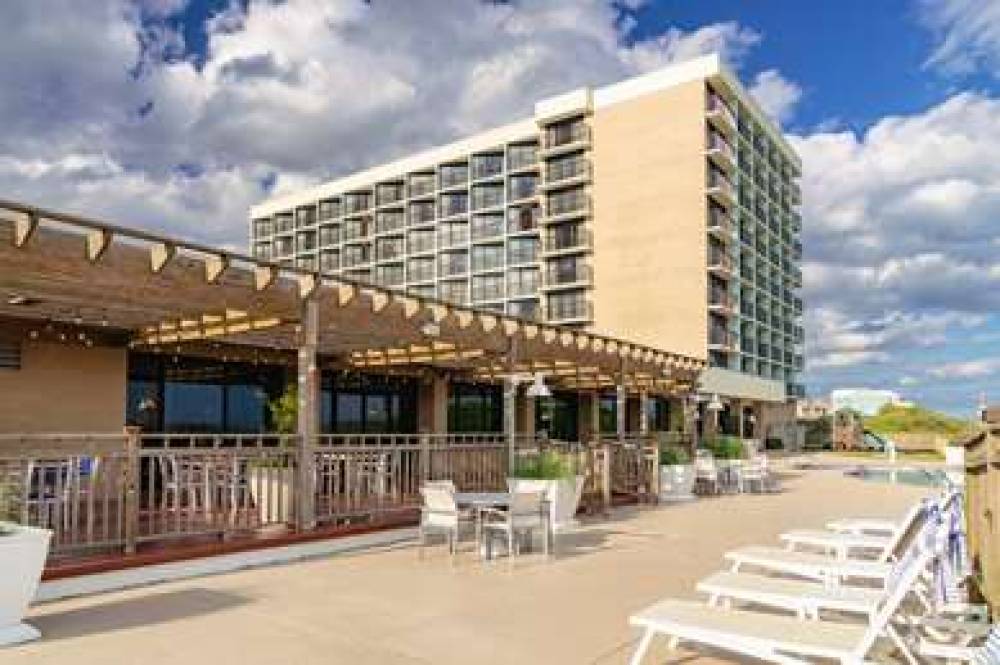 DoubleTree By Hilton Atlantic Beach Oceanfront 5