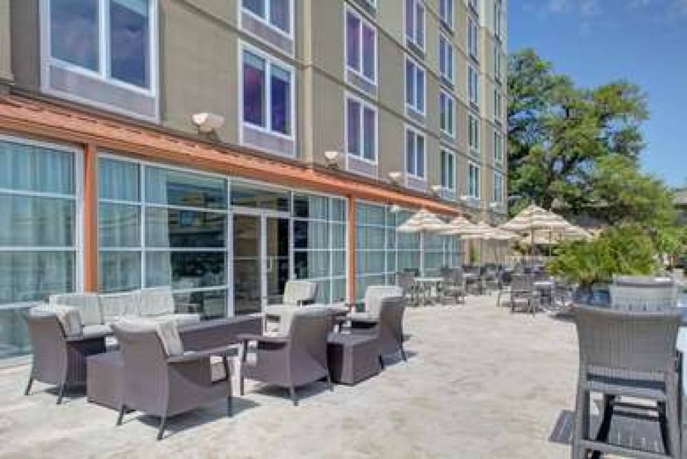 DOUBLETREE BY HILTON BILOXI 7