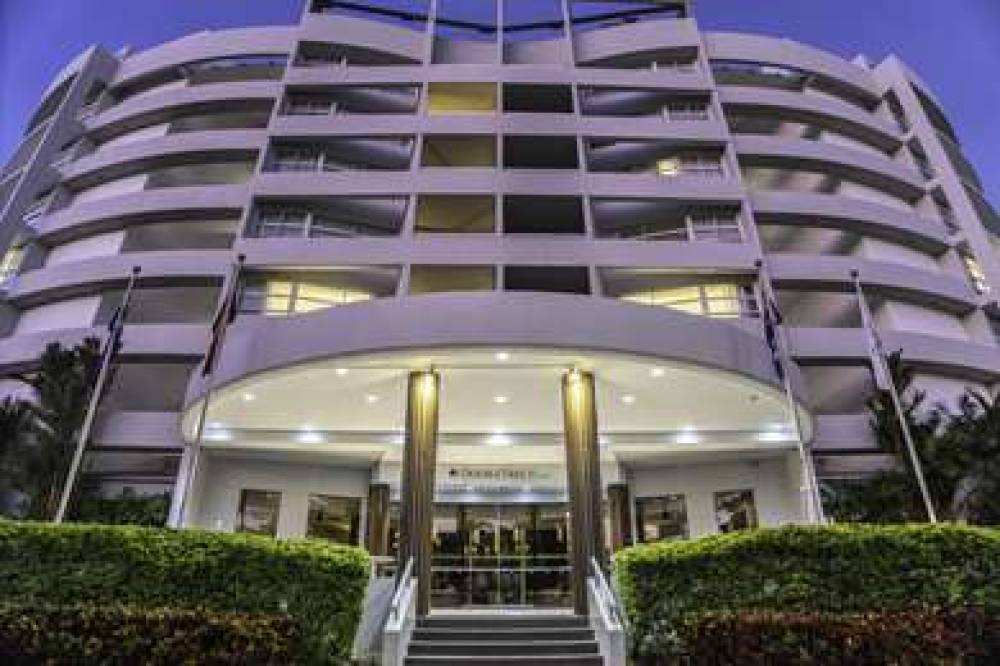 DOUBLETREE BY HILTON CAIRNS 5