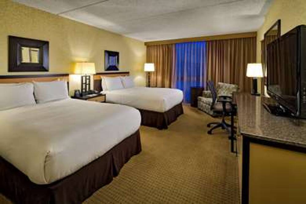 DoubleTree By Hilton Chicago Arlington Heights 6