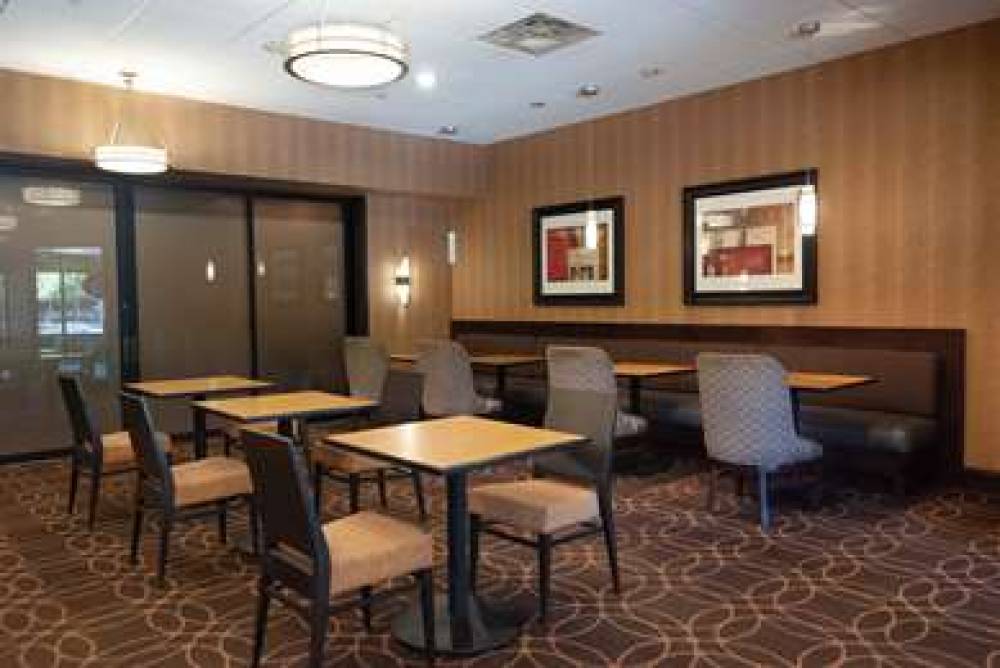 DoubleTree By Hilton Cleveland Downtown/Lakeside 10