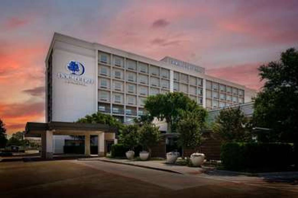 Doubletree By Hilton Dallas Love