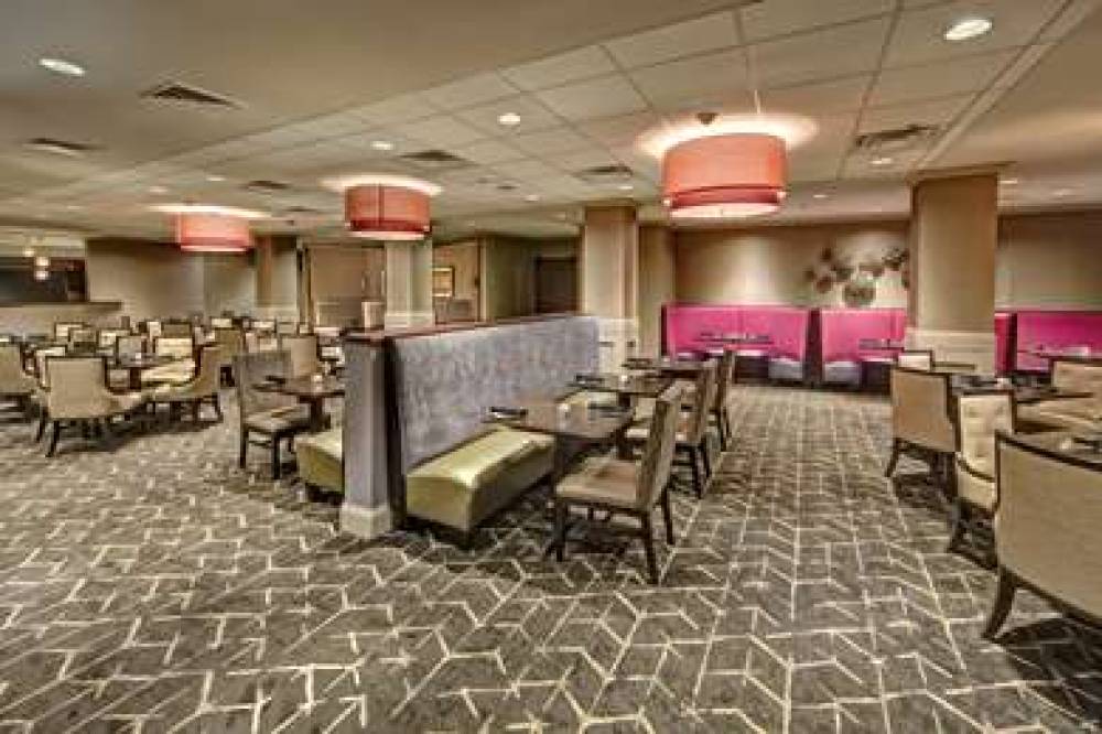 DoubleTree By Hilton Decatur Riverfront 7