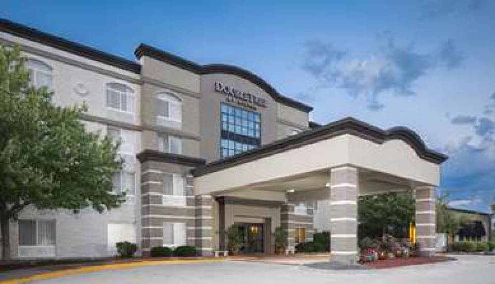 DoubleTree By Hilton Des Moines Airport 1