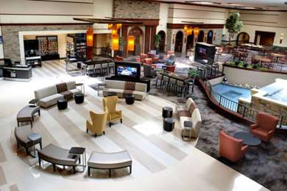 DoubleTree By Hilton Detroit - Dearborn 5