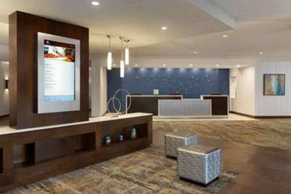 DoubleTree By Hilton Hartford - Bradley Airport 4