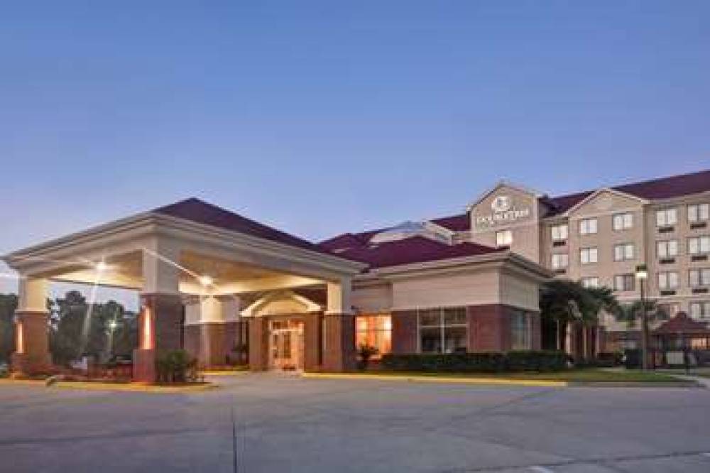 DOUBLETREE BY HILTON HATTIESBURG 1