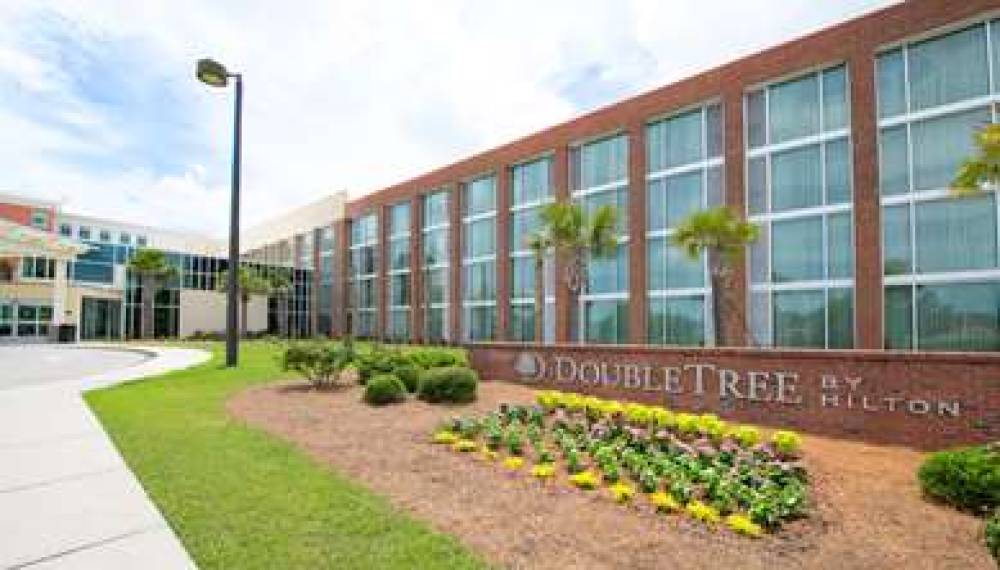 DoubleTree By Hilton Hotel And Suites Charleston  1