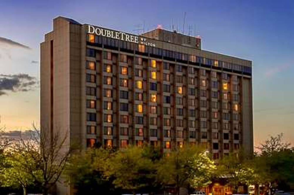 DoubleTree By Hilton Hotel St. Louis - Chesterfie 1