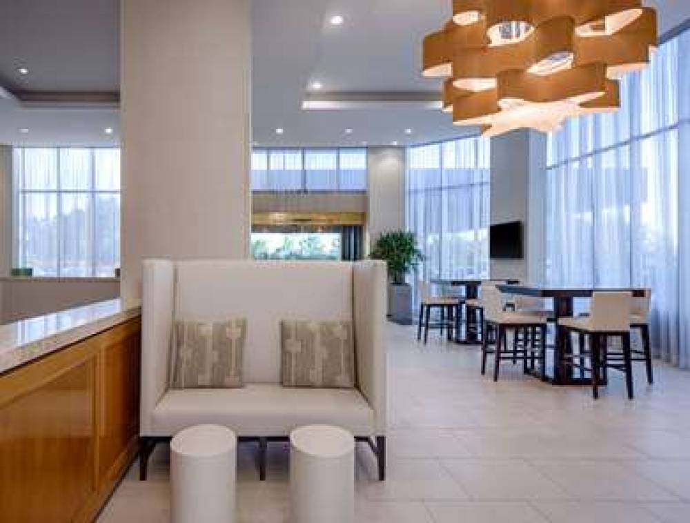 DoubleTree By Hilton Houston - Greenway Plaza 6