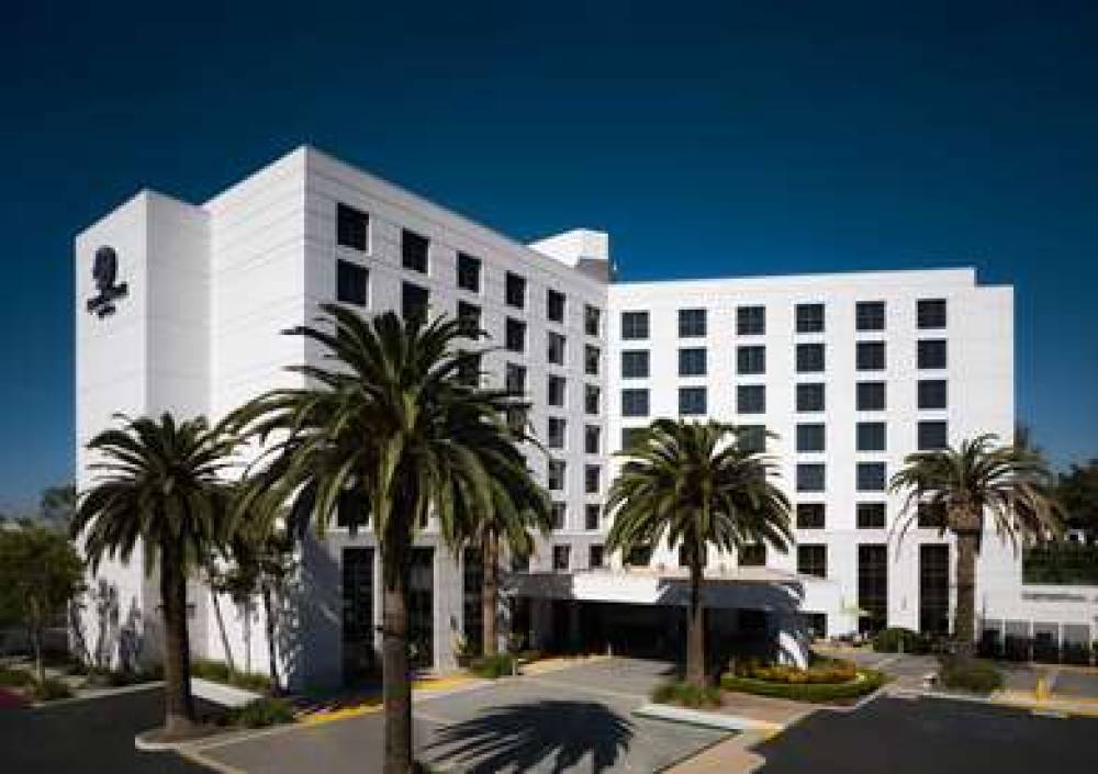 DoubleTree By Hilton Irvine-Spectrum 1