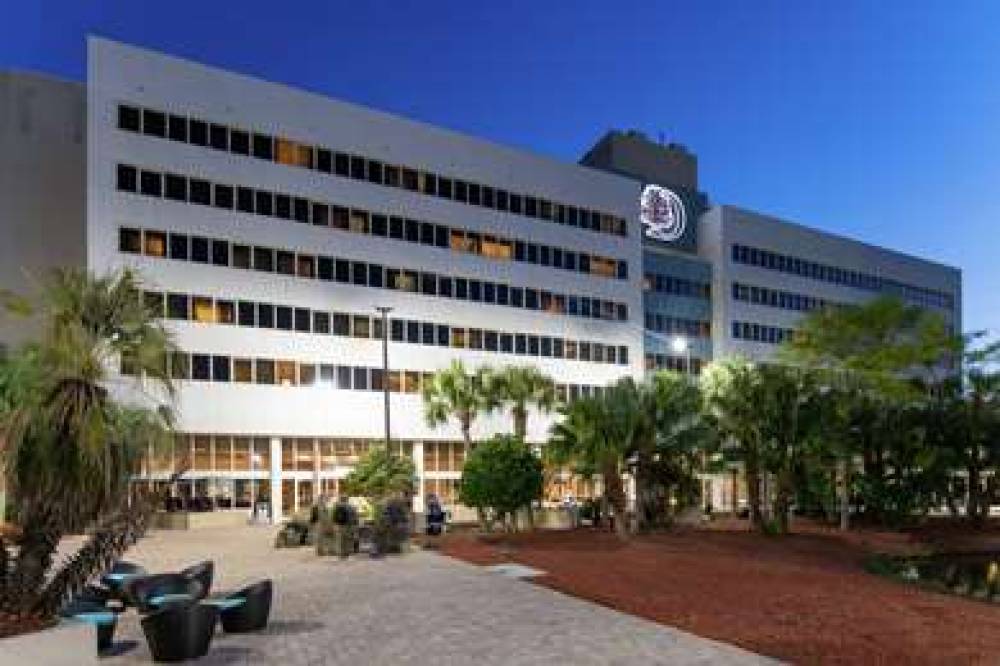 DoubleTree By Hilton Jacksonville Airport 3