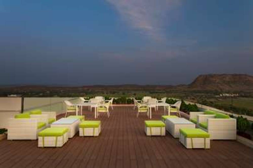 DOUBLETREE BY HILTON JAIPUR AMER 10