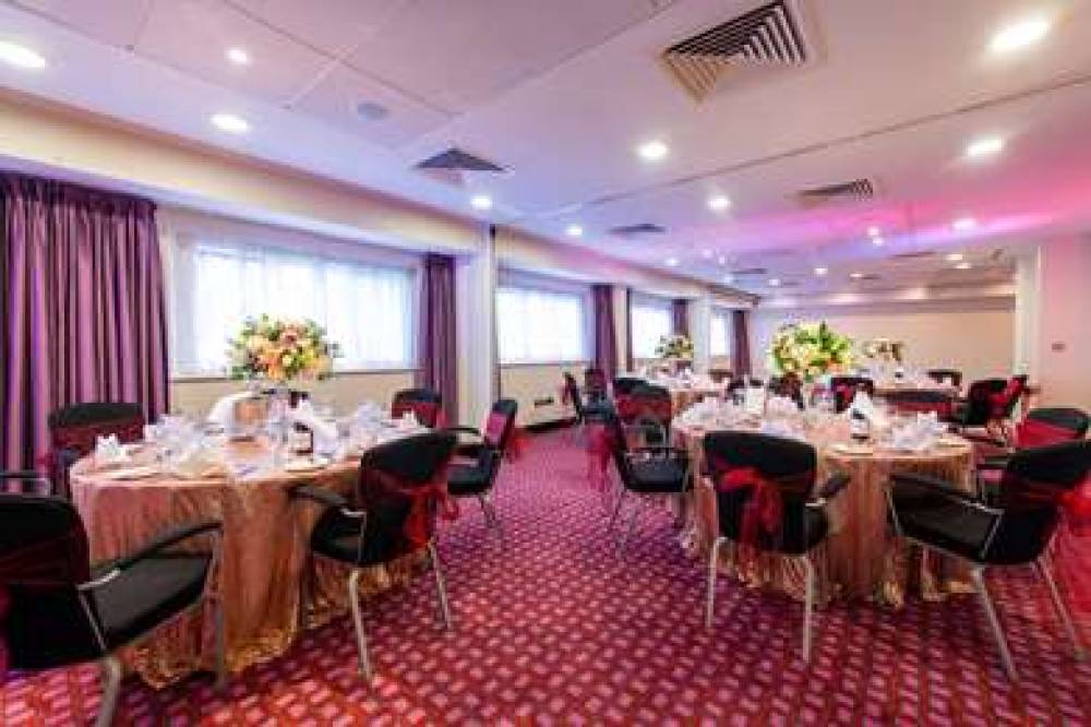 DOUBLETREE BY HILTON LONDON HEATHRO 1