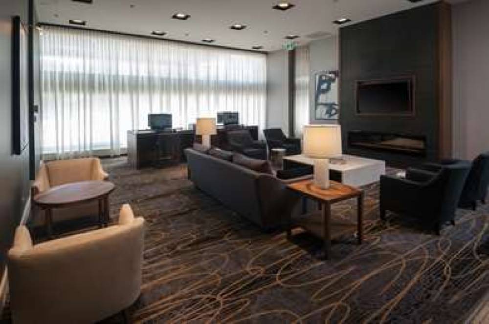 DOUBLETREE BY HILTON LONDON ONTARIO 5