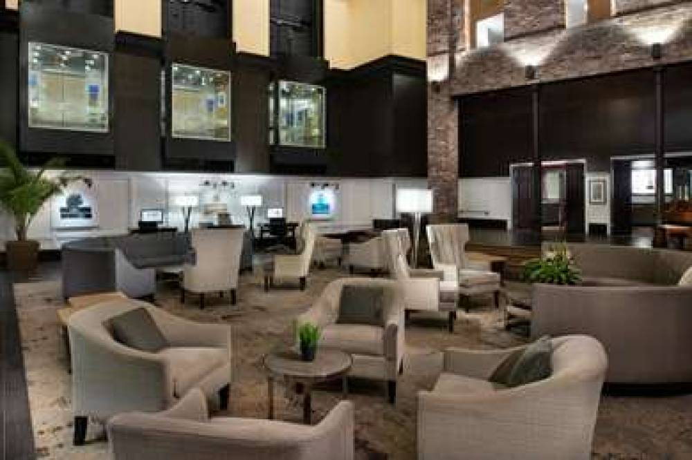 DoubleTree By Hilton Memphis Downtown 4