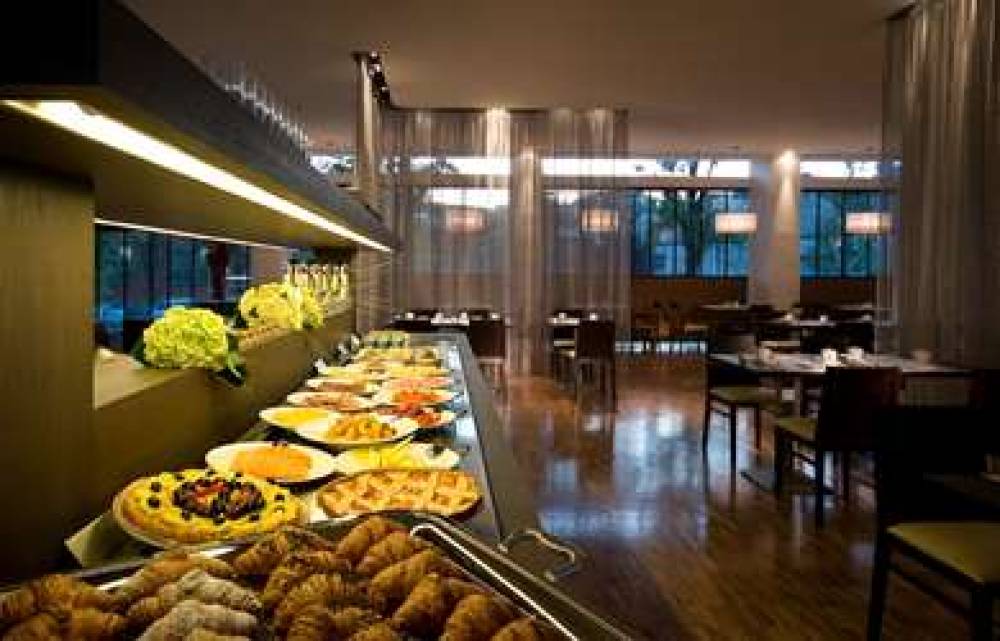 DOUBLETREE BY HILTON MILAN 7