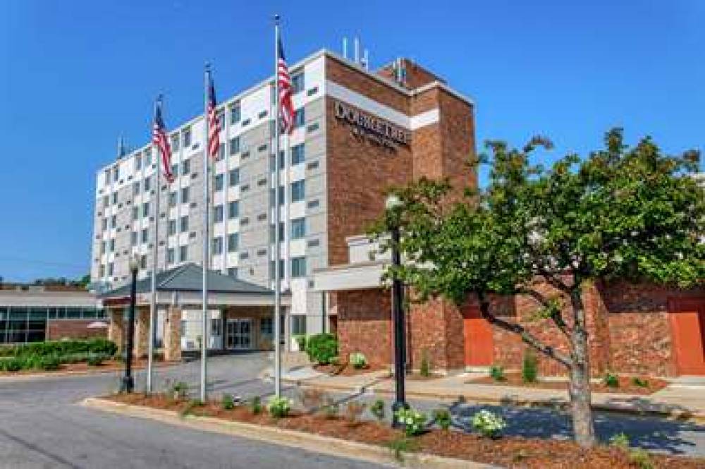 DoubleTree By Hilton Neenah 1