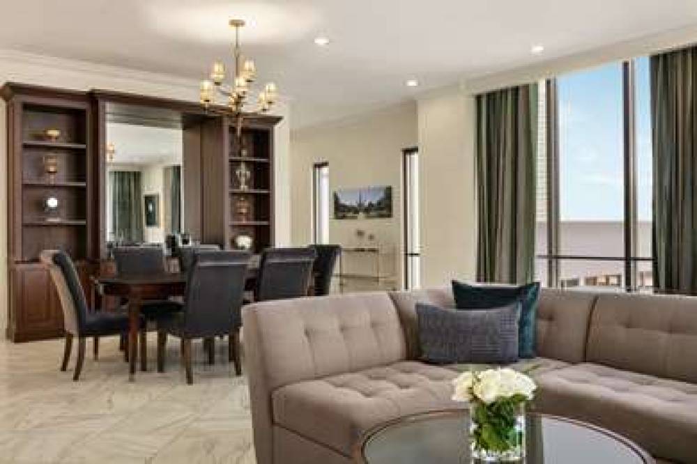 DoubleTree By Hilton New Orleans 9