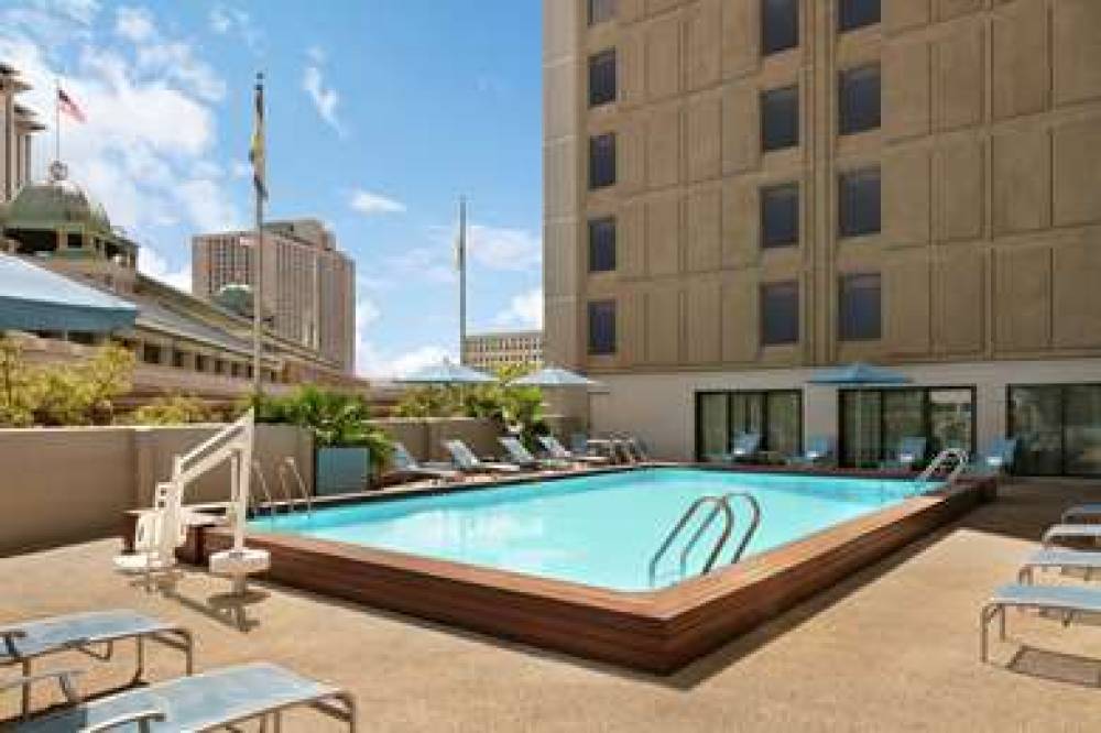 DoubleTree By Hilton New Orleans 4