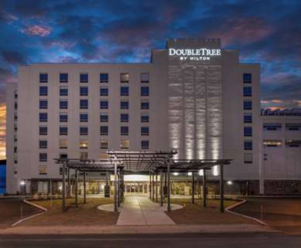 DOUBLETREE BY HILTON NIAGARA FALLS 5