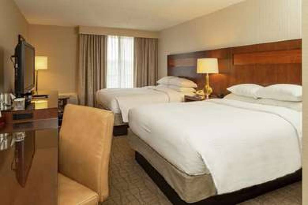 DoubleTree By Hilton Pittsburgh Greentree 8