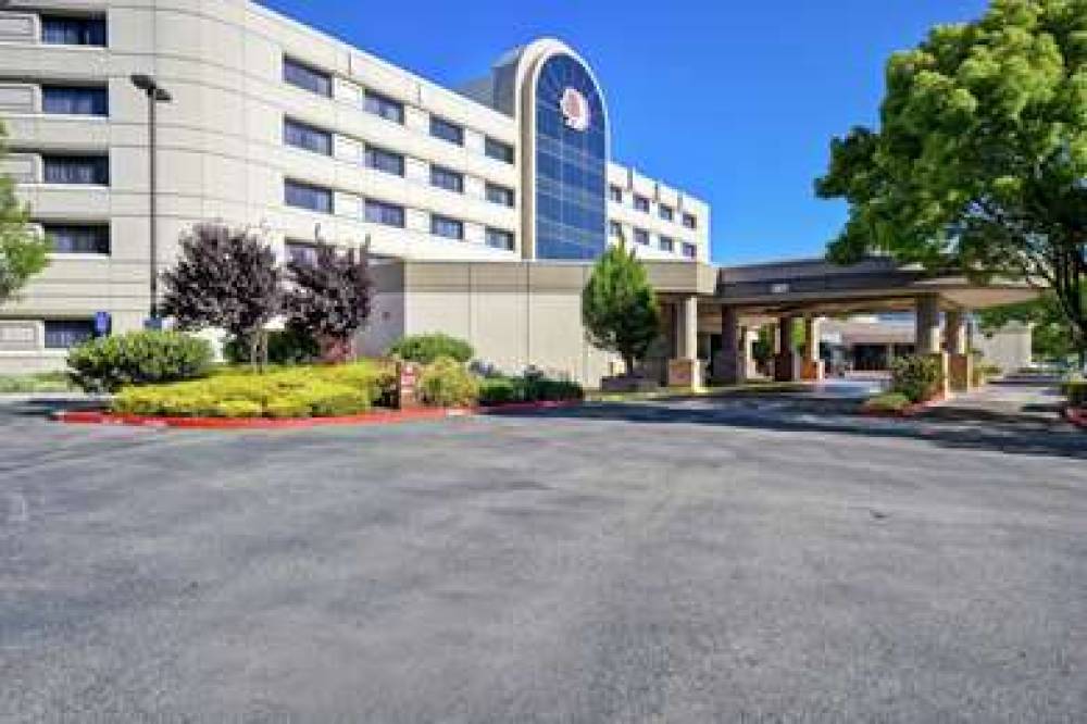 Doubletree By Hilton Pleasanton