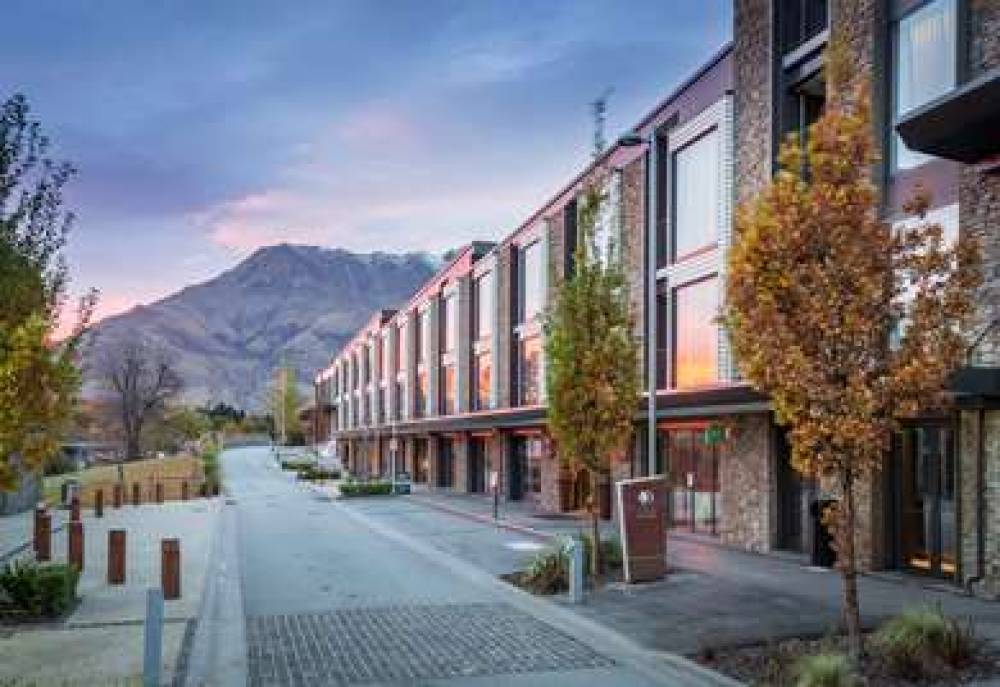 DOUBLETREE BY HILTON QUEENSTOWN 1