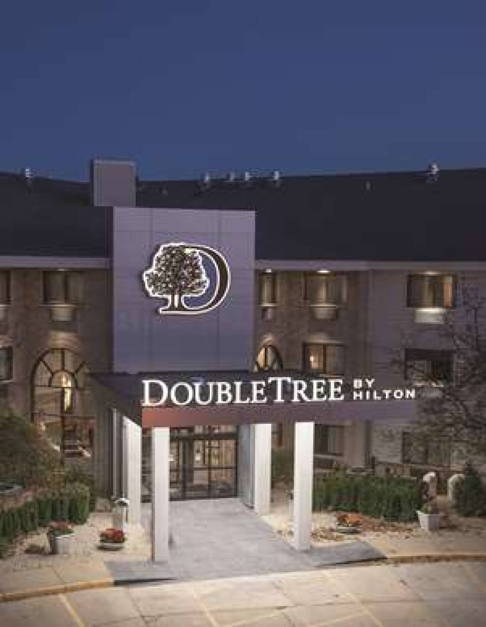 DOUBLETREE BY HILTON RACINE HARBOUR 2