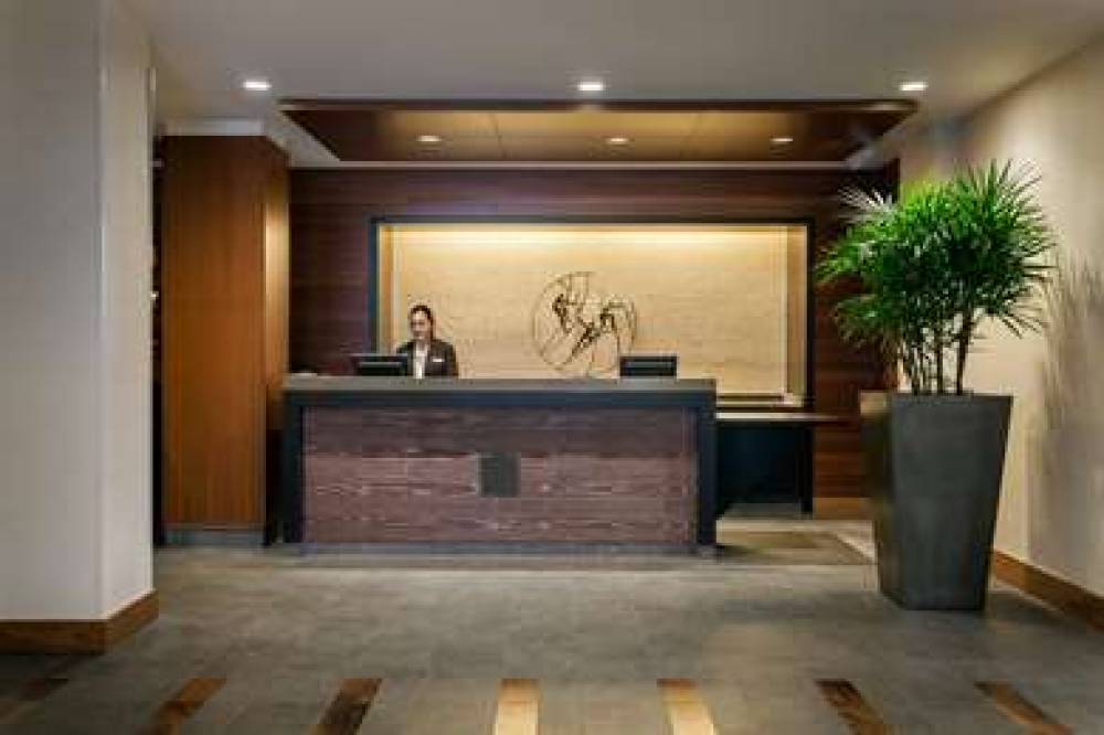 DoubleTree By Hilton San Francisco Airport 8