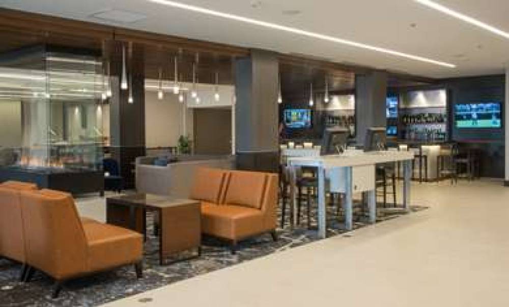 DoubleTree By Hilton Syracuse 10