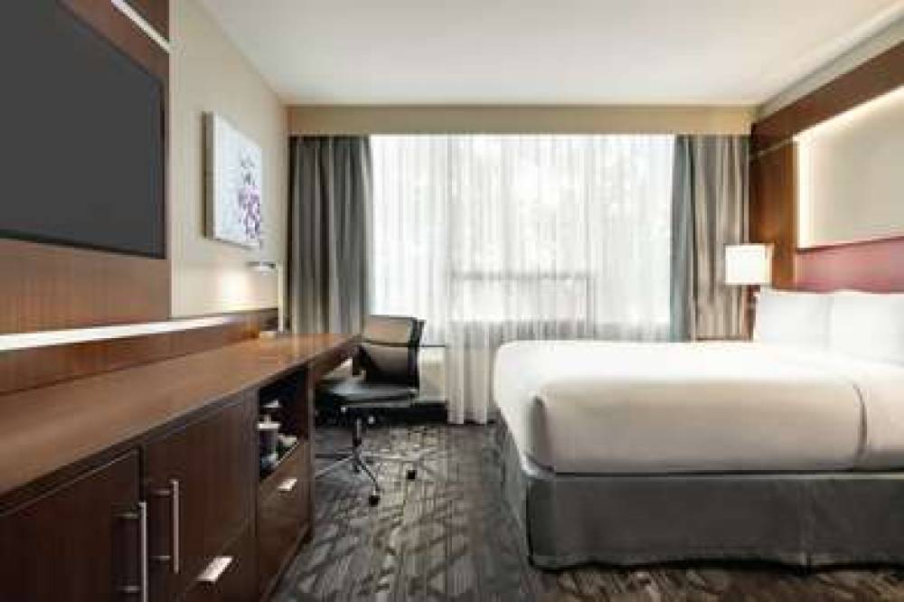 DoubleTree By Hilton Toronto Airport West 10