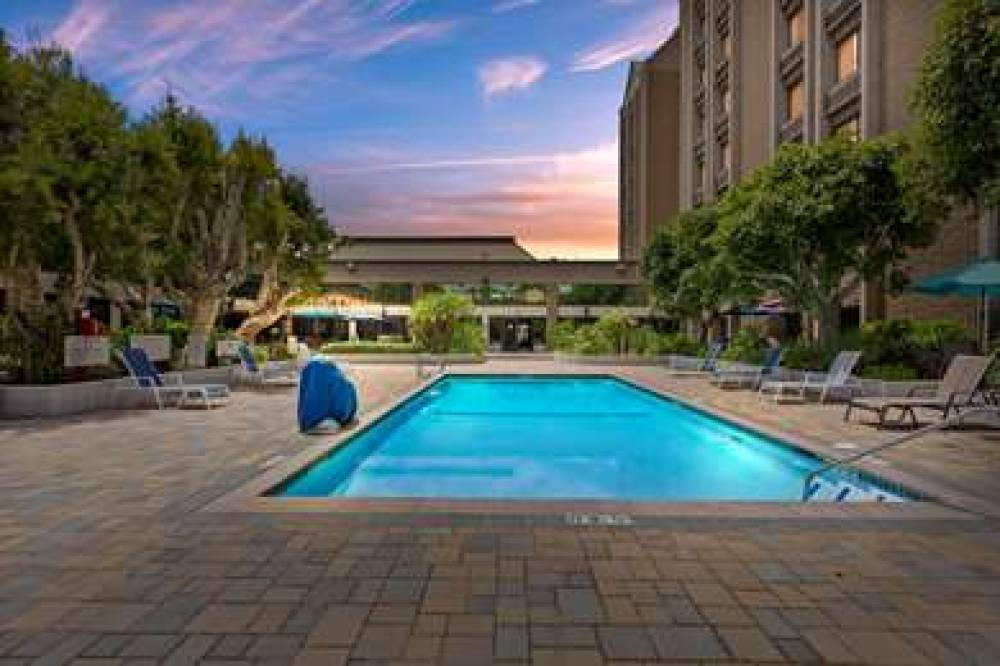 DoubleTree By Hilton Whittier Los Angeles 9