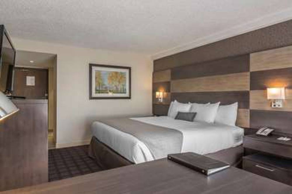 DOUBLETREE CALGARY 10